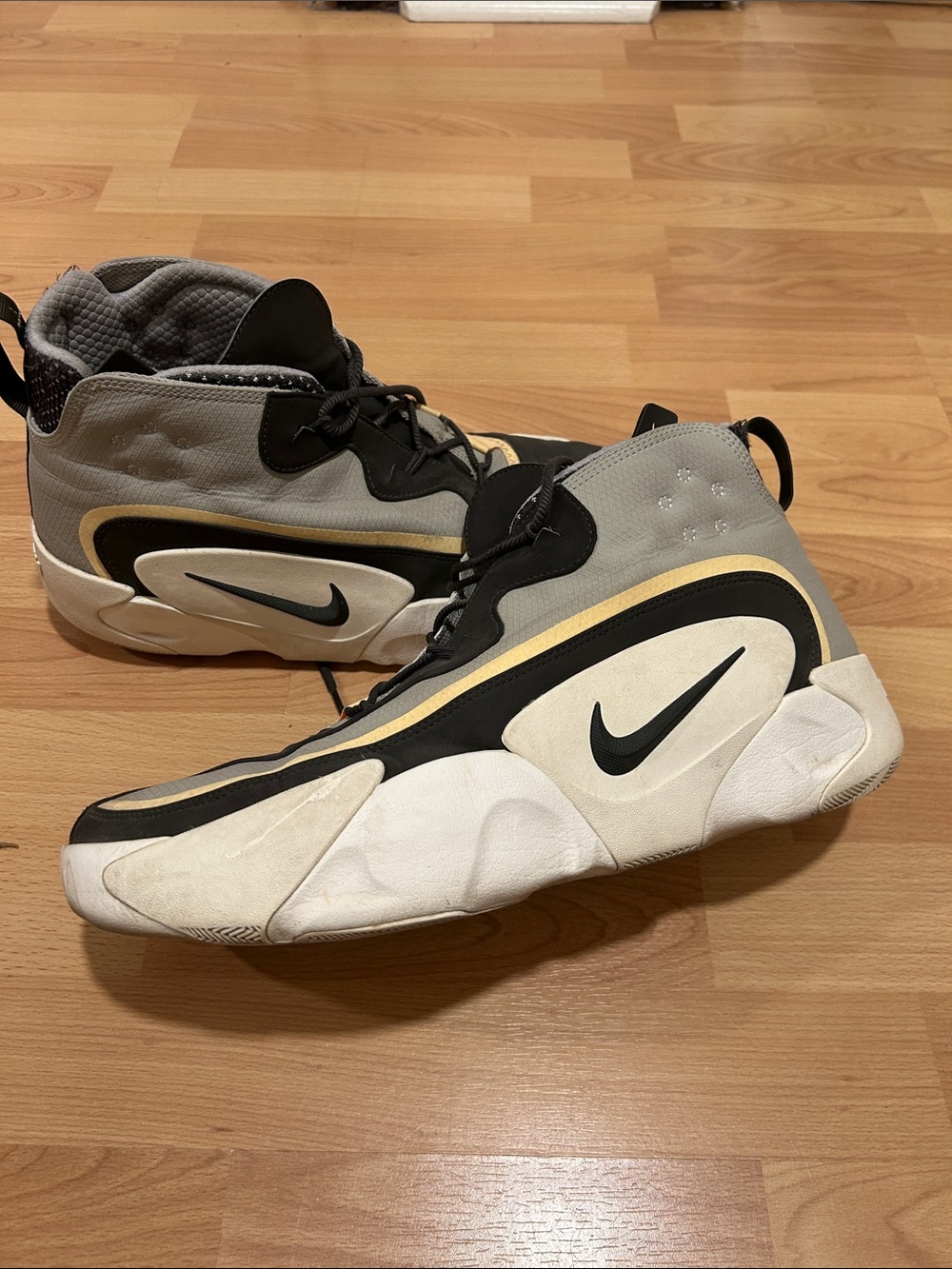 Nike React Frenzy 'THE10TH - Newsprint Melon Tint'